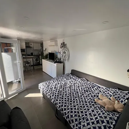 Independant Cosy Flat Apartment *